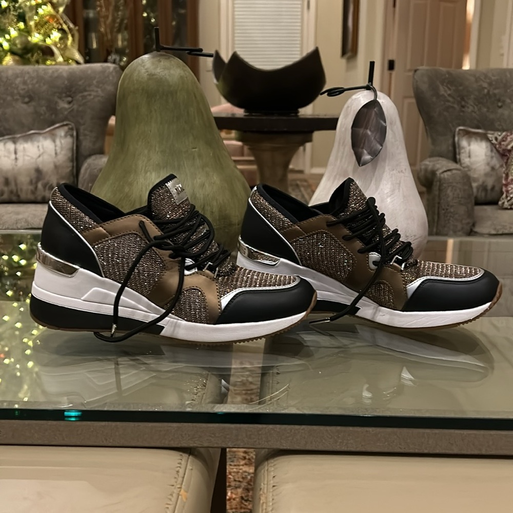 Michael Kors blinky tennis shoes - Picture 2 of 5